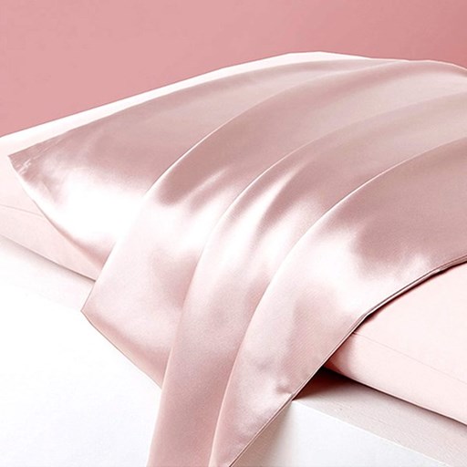 The Tips to Clean the Silk without Shrinking